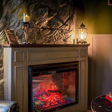 Design With Fireplace 5 People With Parking In Ουλμ